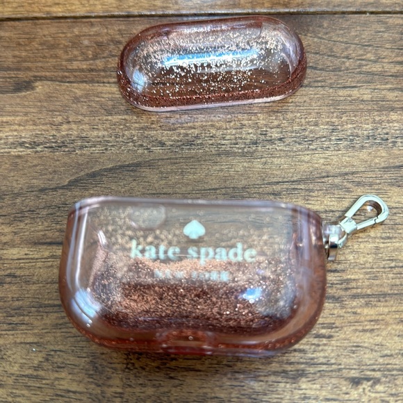 Kate Spade - air pod pro 2 case - Picture 2 of 3